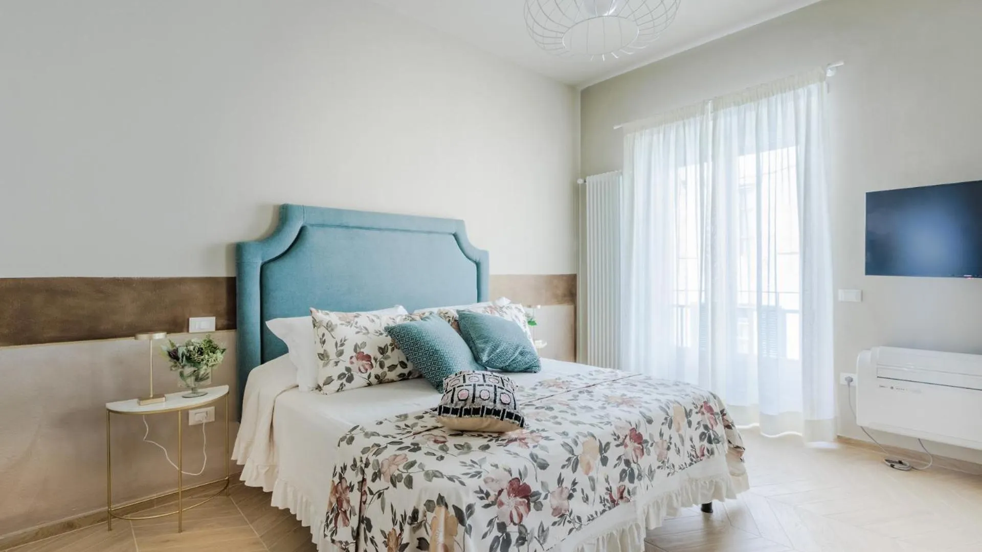 Pinoli Modern Apartment With Elevator And Balcony Lucca Italy