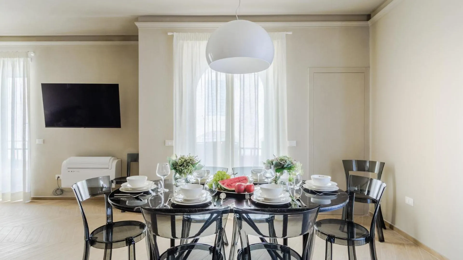 Pinoli Modern Apartment With Elevator And Balcony Lucca