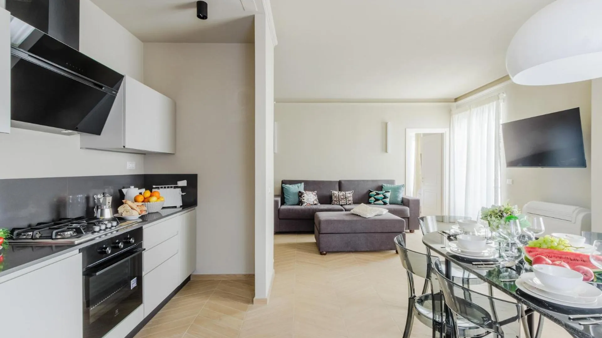 Pinoli Modern Apartment With Elevator And Balcony Lucca