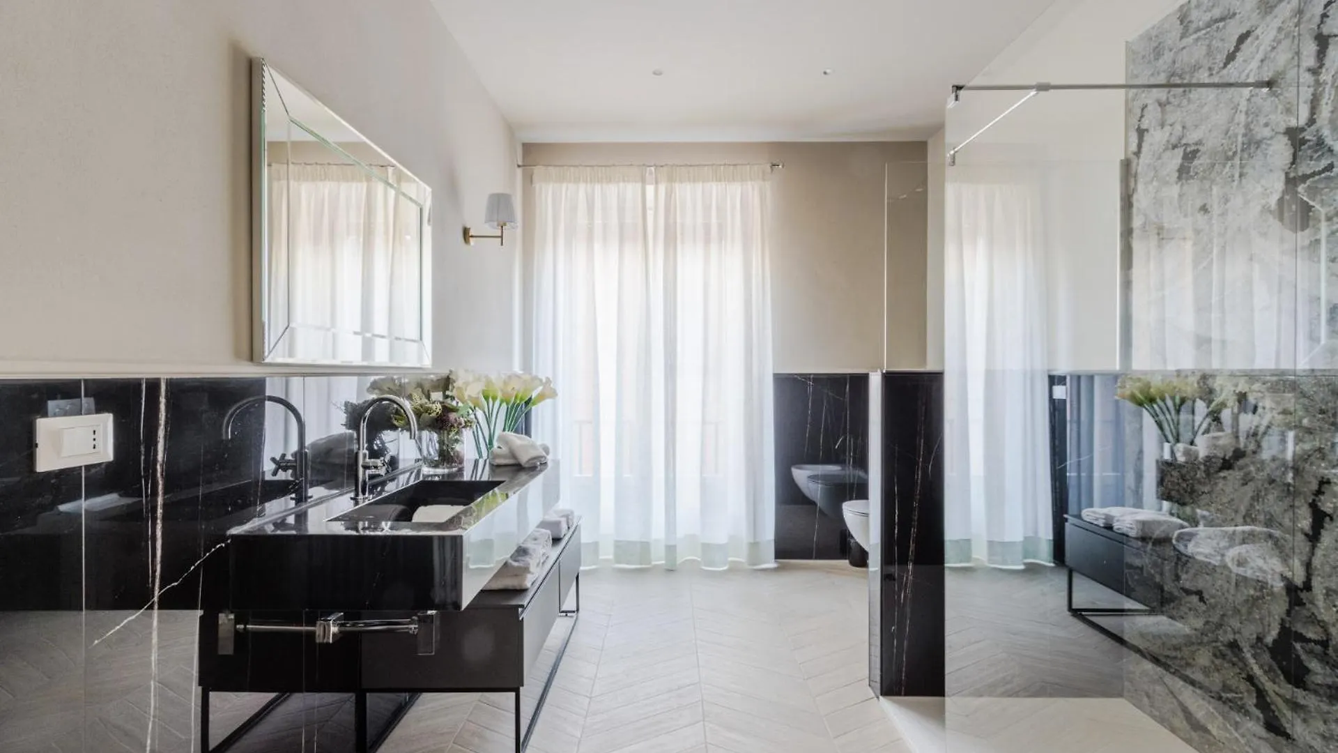 Pinoli Modern Apartment With Elevator And Balcony Lucca